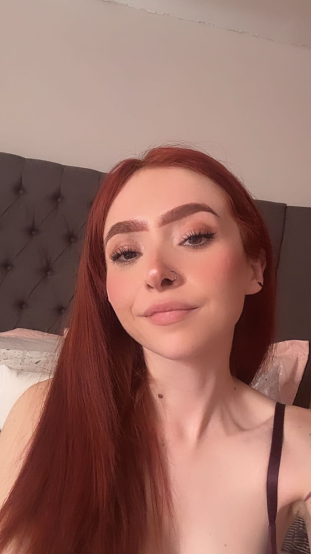 Video chat with women — live on 1v1video (1)